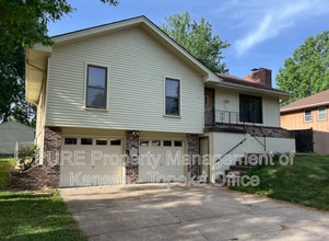 Building Photo - 2013 NW 84th Terrace