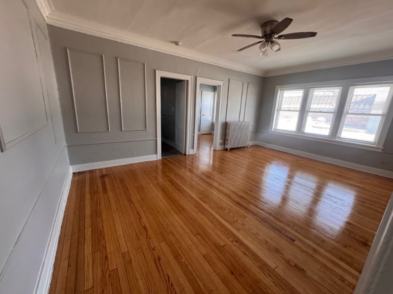 Building Photo - 37-39 W 14th Pl