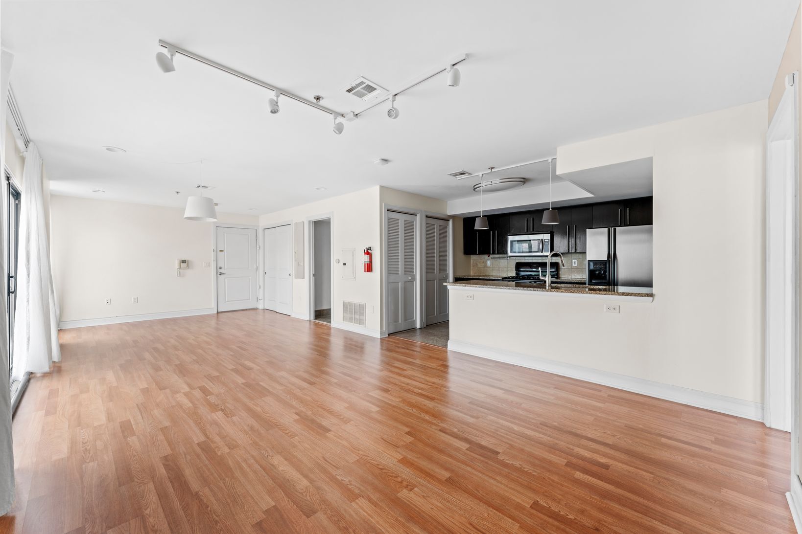 Building Photo - 125 70th St