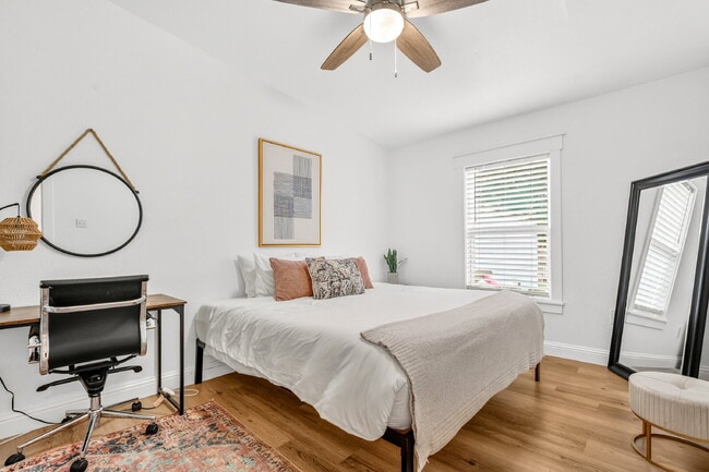 Building Photo - Fully Furnished Rental in Tech Terrace!!!