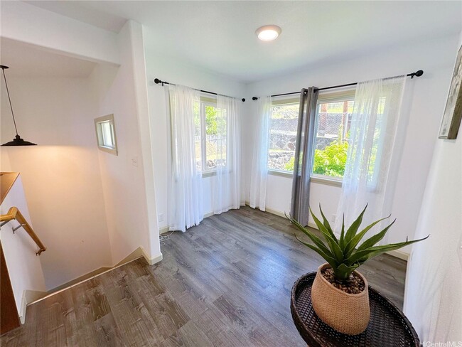 Building Photo - 2578 Pacific Heights Rd