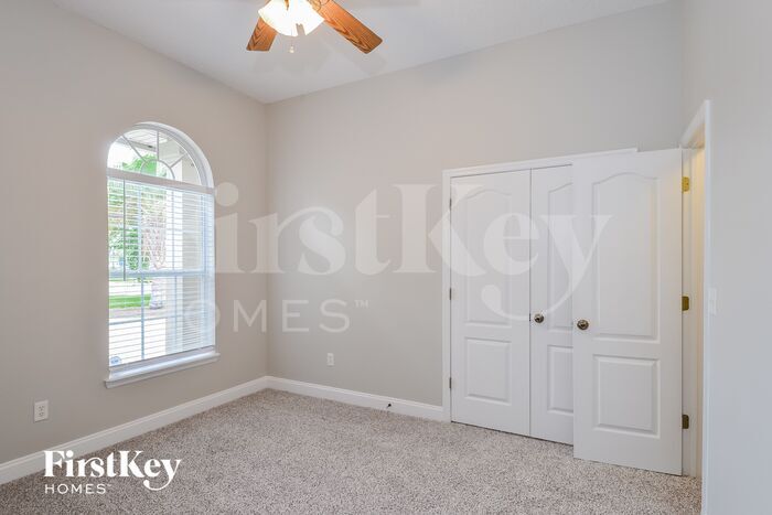 Building Photo - 2501 N Waterleaf Dr