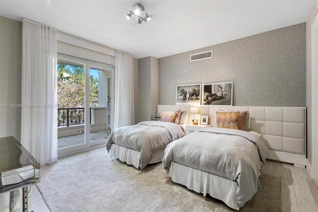 Building Photo - 2021 Fisher Island Dr