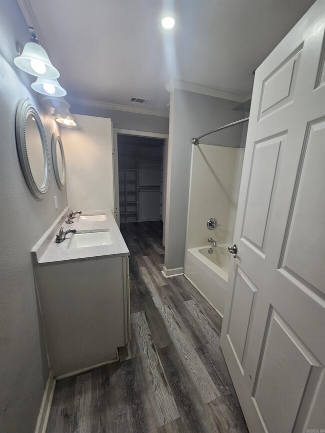 Building Photo - 14807 Sweet Gum Dr