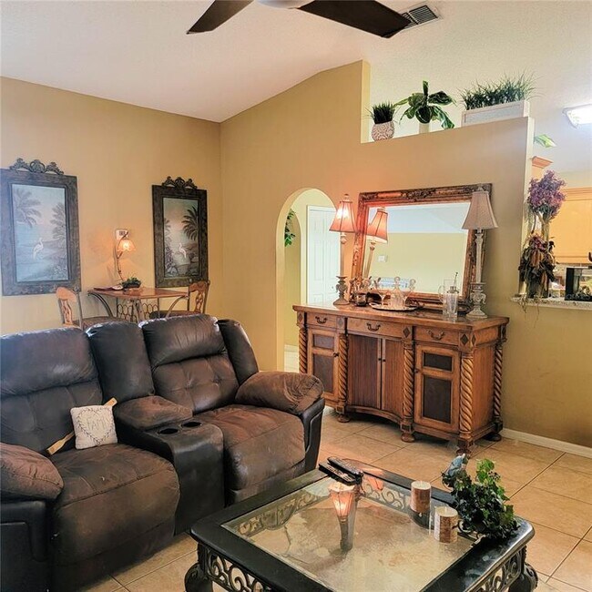 Building Photo - 319 Grand Royal Cir