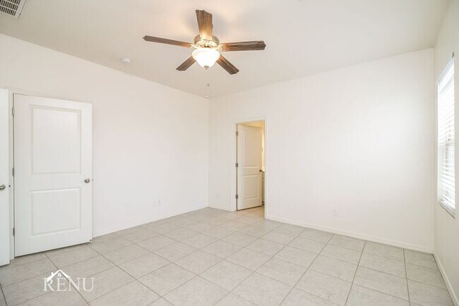 Building Photo - 35438 W San Capistrano Ave