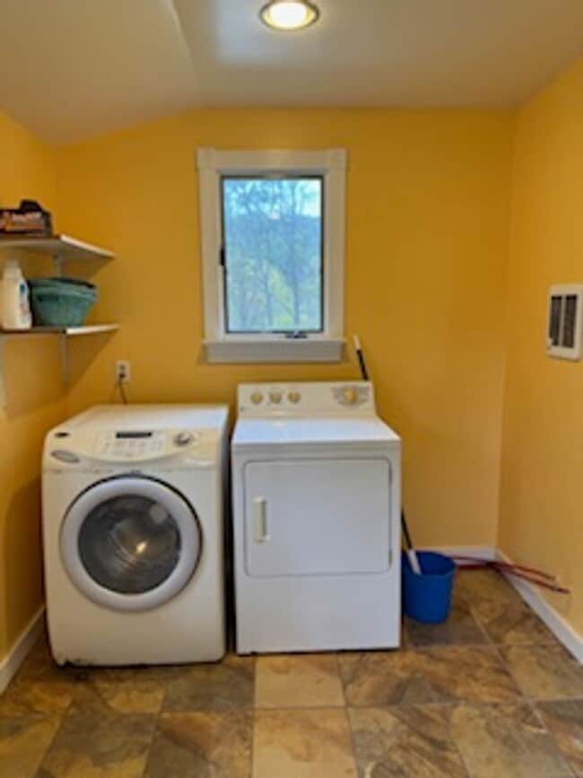 Building Photo - Single Family Home Close to Downtown Lexington