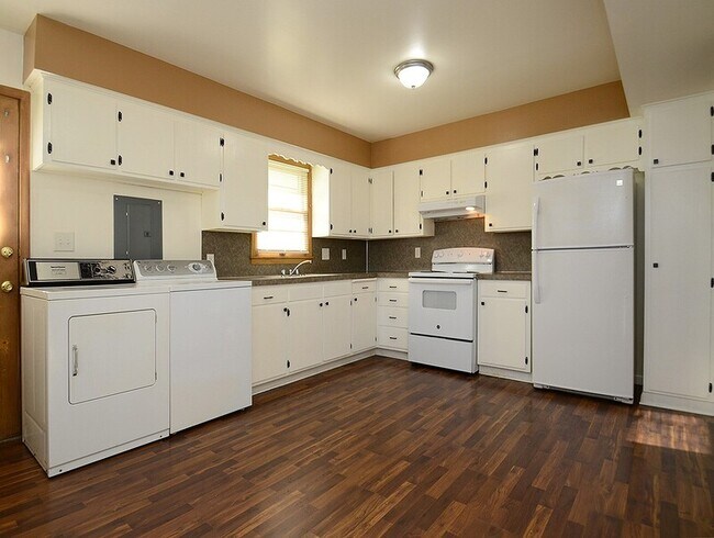 Building Photo - 5115 S 48th Ave