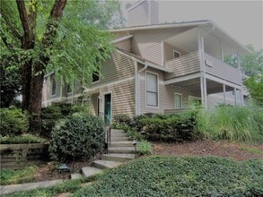 Building Photo - 1503 Wynnes Ridge Cir SE