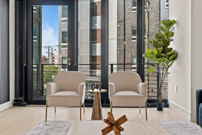 Building Photo - 1247 N 2nd St