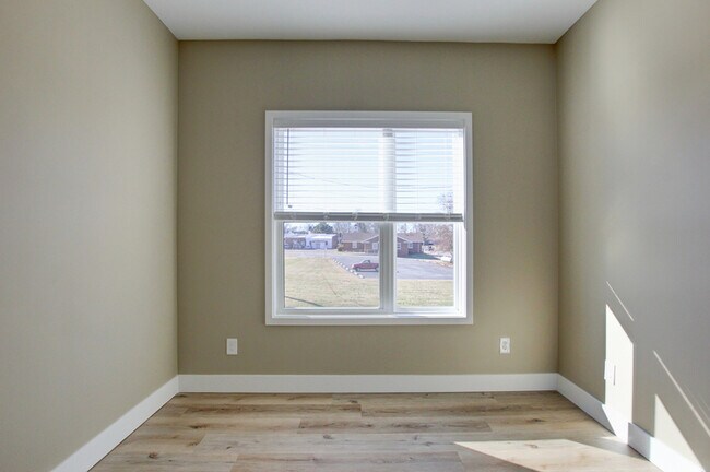 Building Photo - 102 Rosenwald St