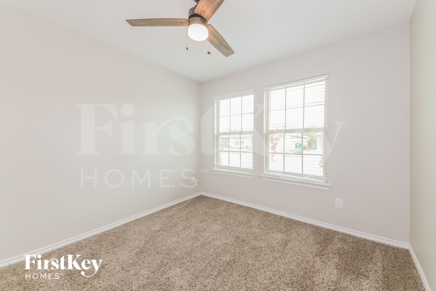 Building Photo - 3370 Everly Dr