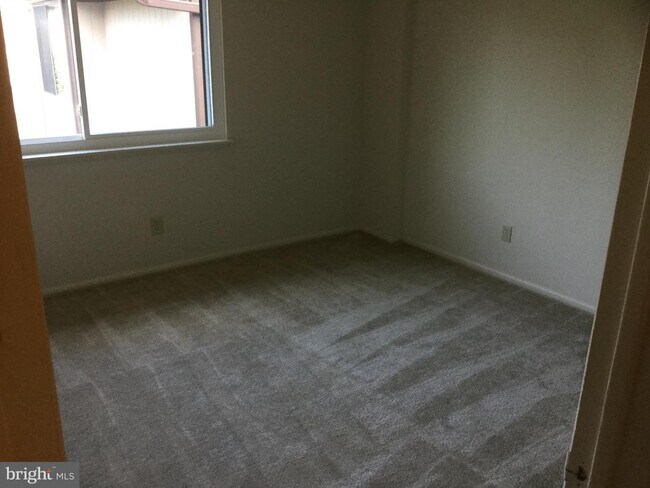 Building Photo - 1835 Westwind Way