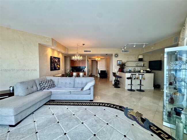 Building Photo - 18101 Collins Ave