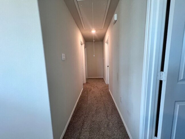 Building Photo - Solana Ridge Subdivision