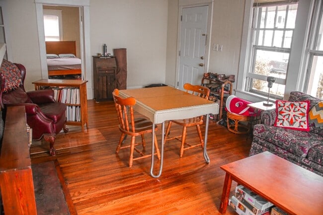 Building Photo - 211 W Geer St