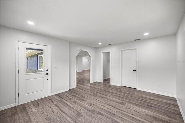 Building Photo - 5 Bahia Court Trce