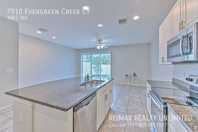 Building Photo - 7910 Evergreen Creek Ct