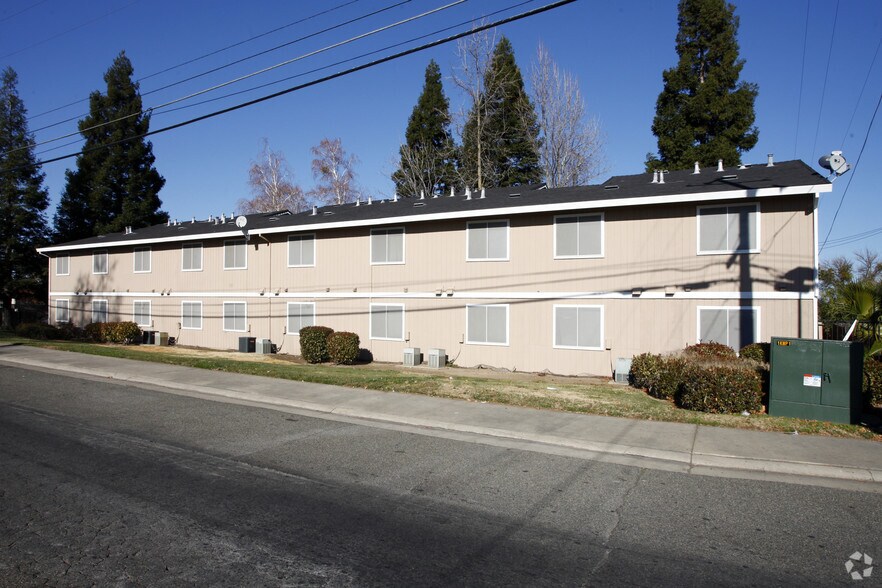 Primary Photo - Glencole Apartments