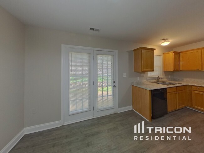Building Photo - 941 Lynnview Ct