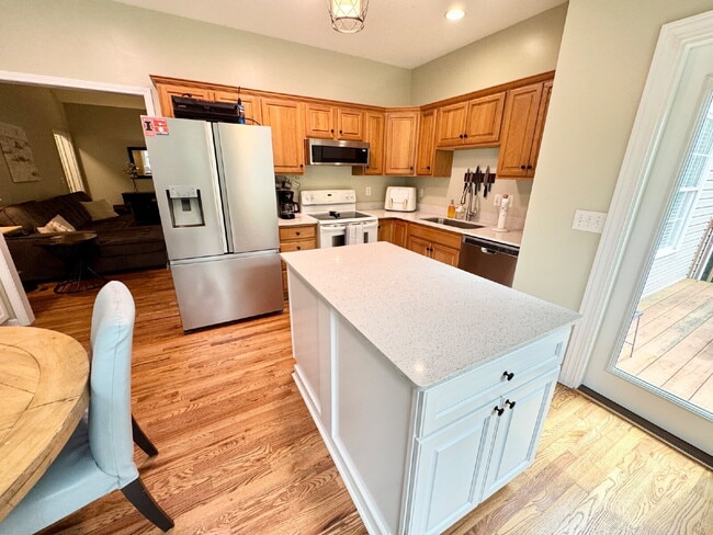 Building Photo - Beautiful 3 bedroom home in Providence Ridge, Seneca