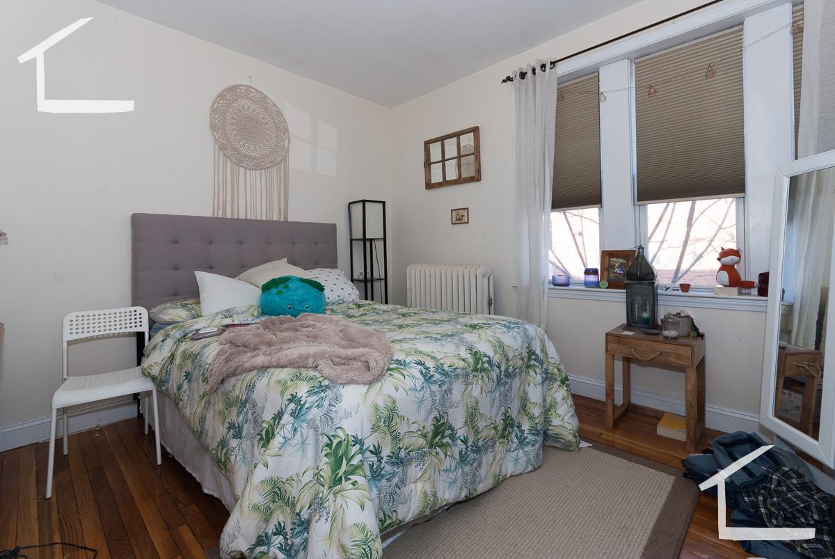 Building Photo - 316 Saint Paul St