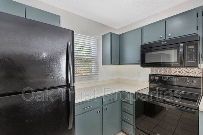 Building Photo - 4407 Great Oak Dr