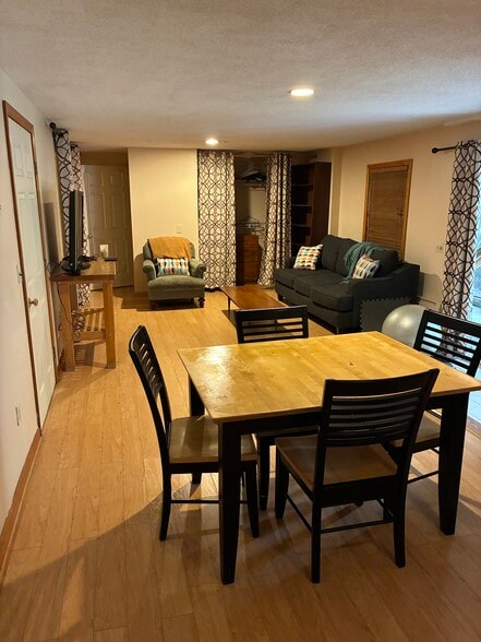 Living Room - 11 Summit Rd