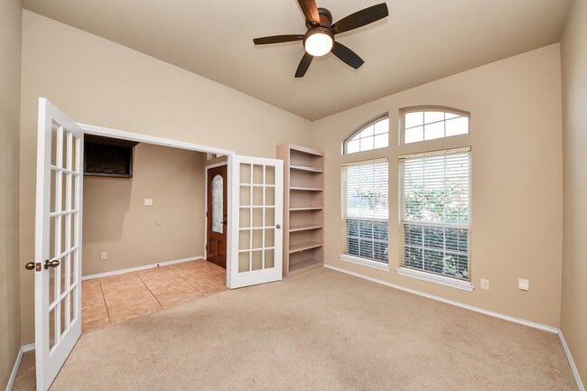 Building Photo - 2003 Sequoia Trail Ln