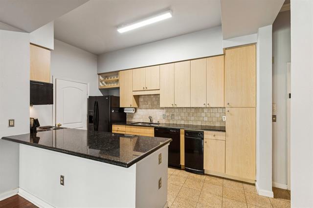 Building Photo - 3225 Turtle Creek Blvd Blvd