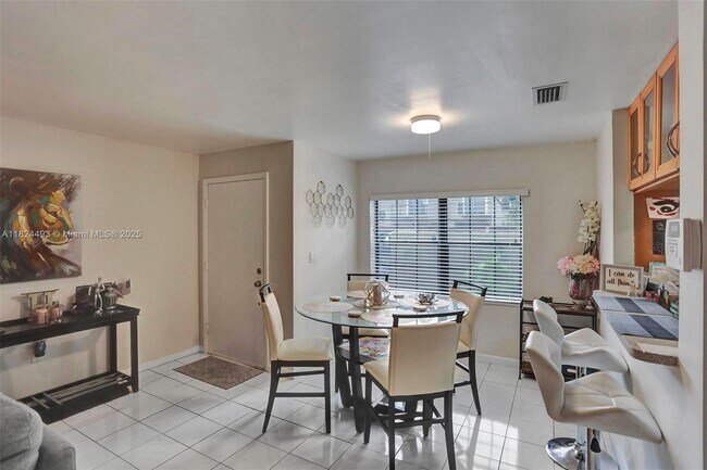 Building Photo - 10540 SW 154th Ct