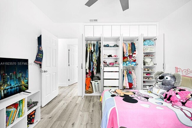 Building Photo - 876 NE 81st St