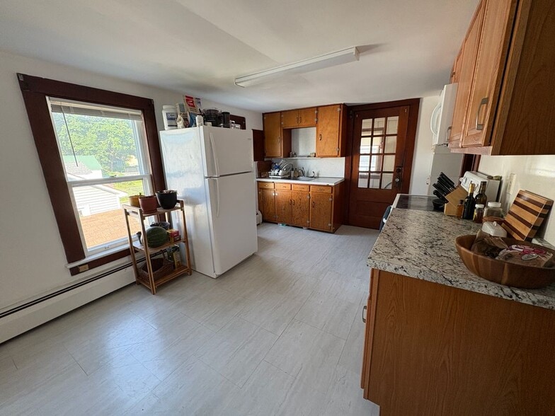 Building Photo - 3729 New York 43-2nd floor