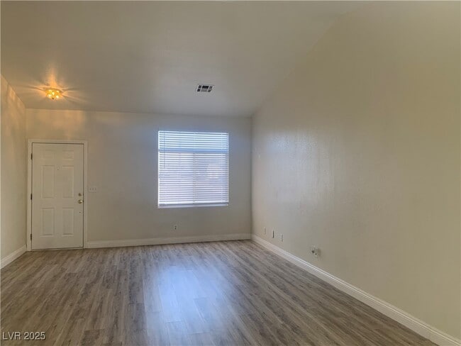 Building Photo - 3520 Sea Grass Dr