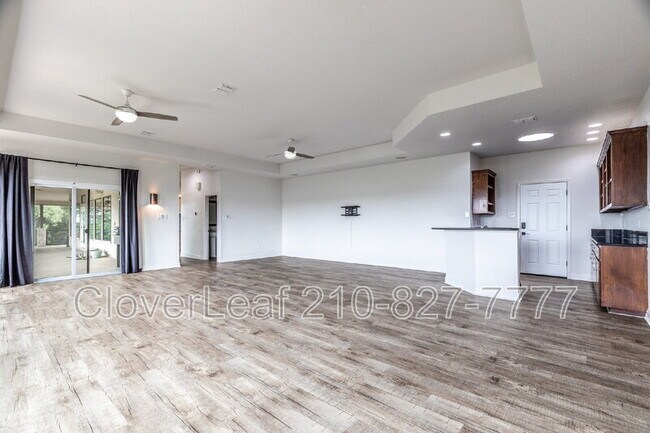 Building Photo - 335 Charon Point