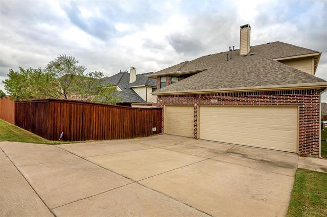 Building Photo - 1505 E Branch Hollow Dr