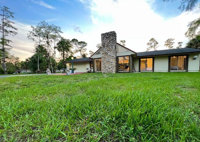 Building Photo - 583 Rambling Dr Cir