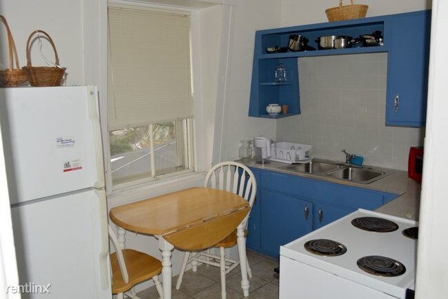 Building Photo - 1 br, 1 bath Apartment - 286 Benefit St