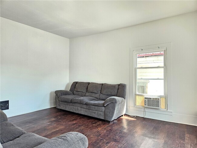 Building Photo - 445 N Tioga St