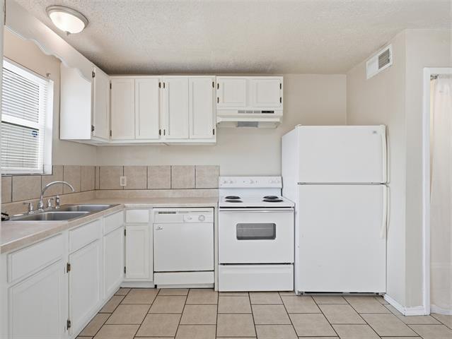 Building Photo - 1373 Oakbluff Dr