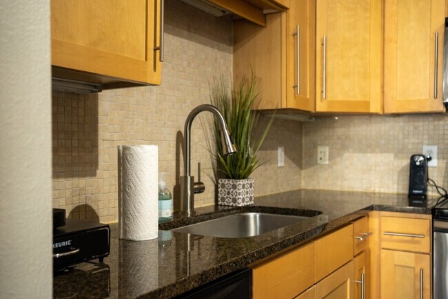 Building Photo - 791 Town and Country Blvd