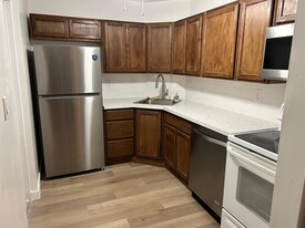 Building Photo - 3115 Oakland Shores Dr