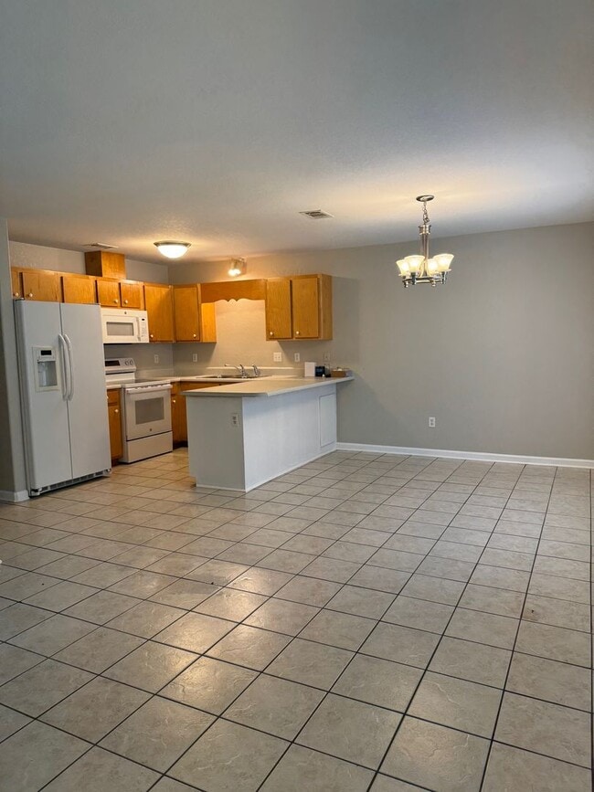 Building Photo - 3 Bedroom Duplex in Crawfordville