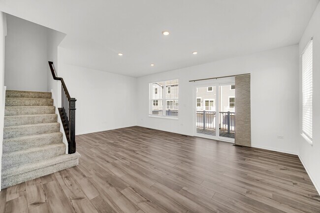 Building Photo - 25708 W Yorkshire Dr