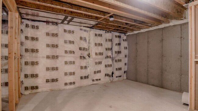 Building Photo - Beautiful 3 bedroom Townhome in Lehi Exchange community!