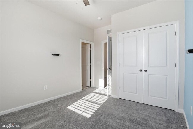 Building Photo - 889 Barksdale Dr