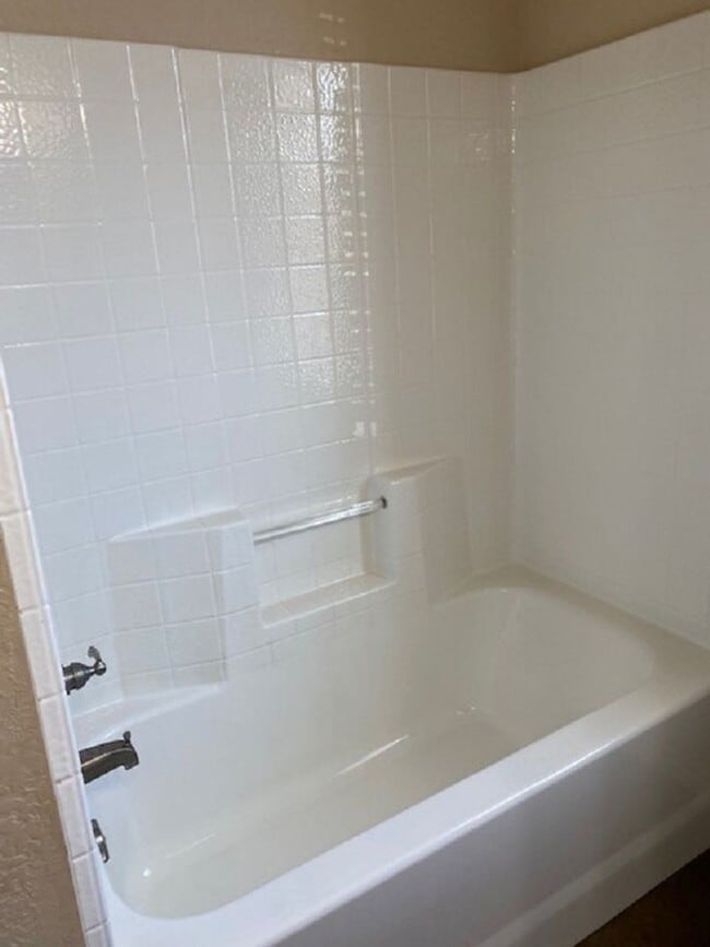 Building Photo - 2505 SW A Ave