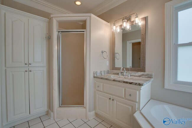 Building Photo - 3017 Brunswick Cir SE