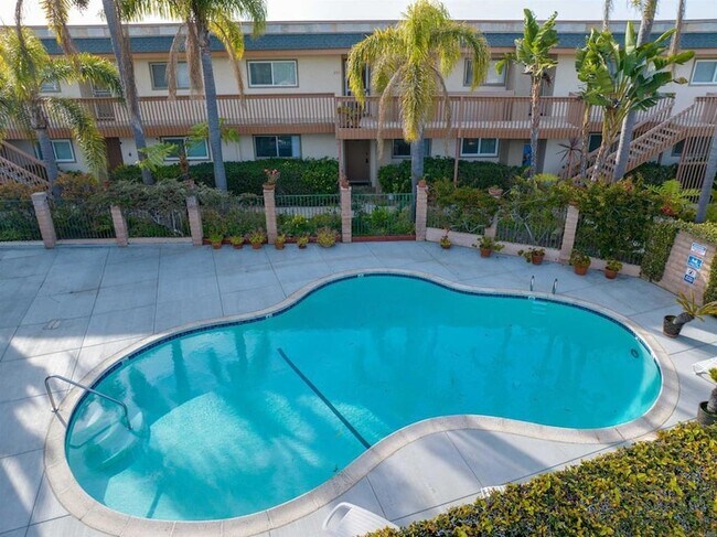 Building Photo - 2475 Jefferson St