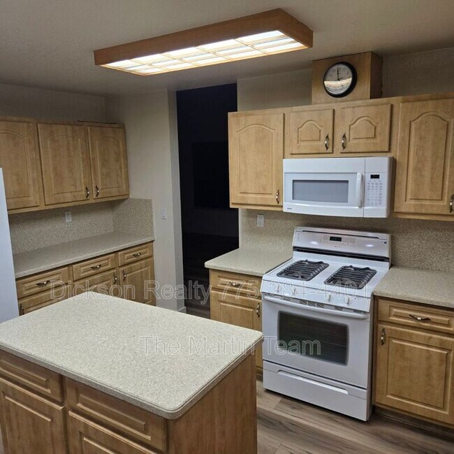 Building Photo - 1804 Quail Run Rd